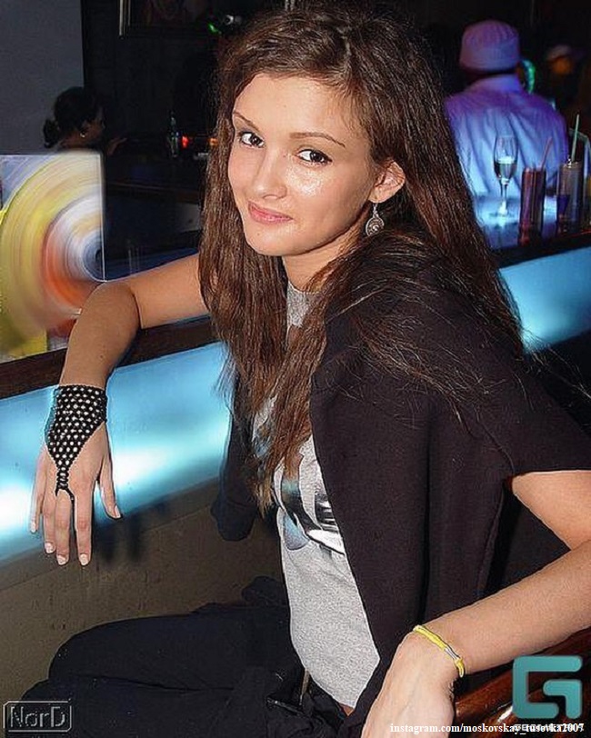 Звезду «Метода», актрису Паулину Андрееву сфотографировали в 2005 году в ночном клубе Санкт-Петербурга. А на днях фото появилось в Сети.