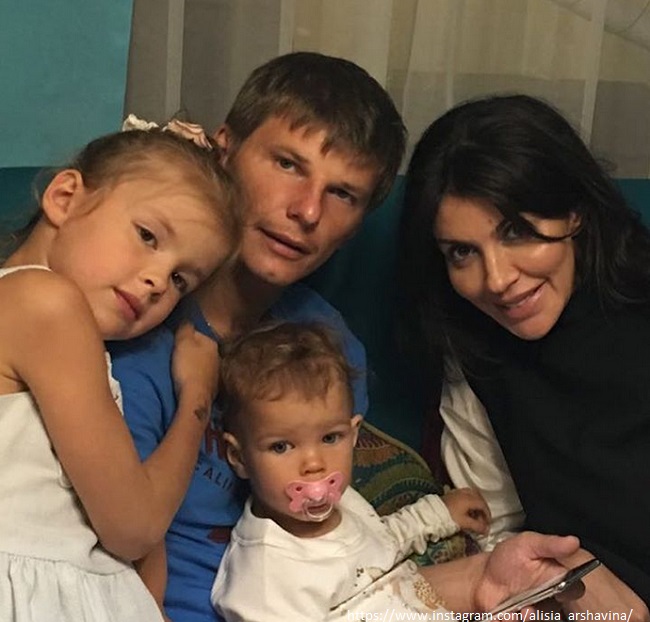 Экс-супруга Андрея Аршавина показала их 4-летнюю дочь, которая удивительно похожа на отца