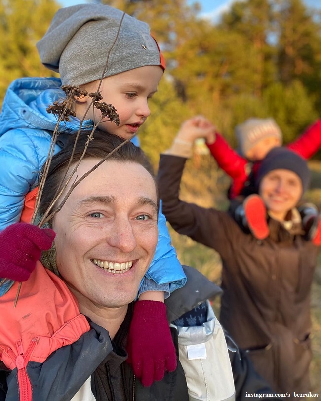 Сергей Безруков с детьми фото архив Instagram (запрещённая организация на территории РФ)