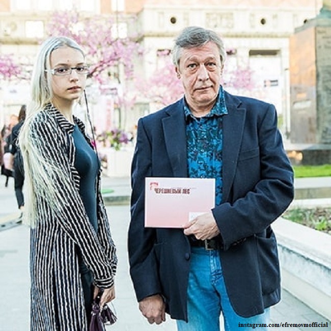 Дочка Михаила Ефремова хочет чтобы папа сел в тюрьму 