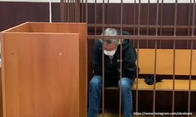 Михаил Ефремов плакал на заседании суда 