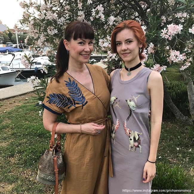 Нонна Гришаева с дочерью 