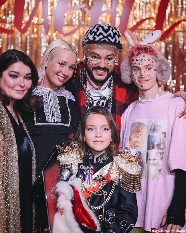 Наталья Ефремова, Клава Кока, Филипп Киркоров с дочерью Алло-Викторией и Даня Милохин