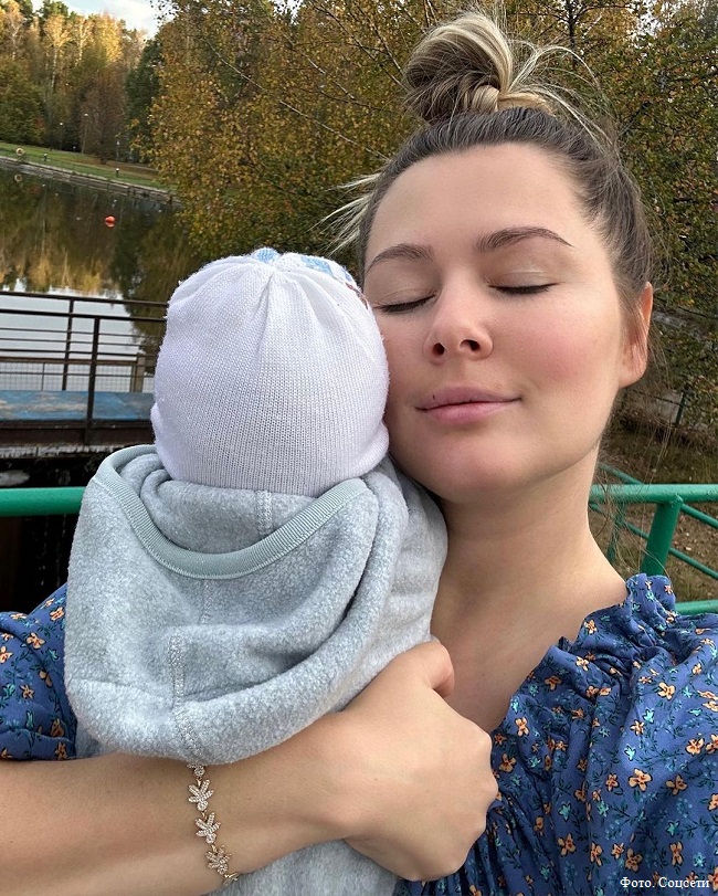Мария Кожевникова с новорожденным сыном