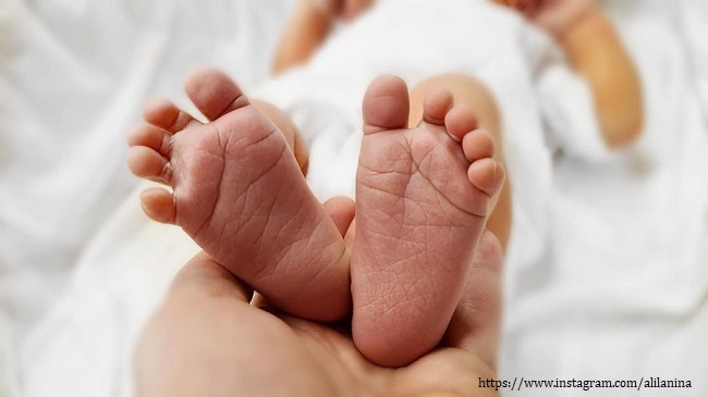 Алина Ланина показала ношко новорожденного ребенка - https://z-aya.ru 