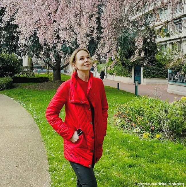 Ирина Медведева улетела  в охваченную эпидемией Францию ради воссоединения с мужем