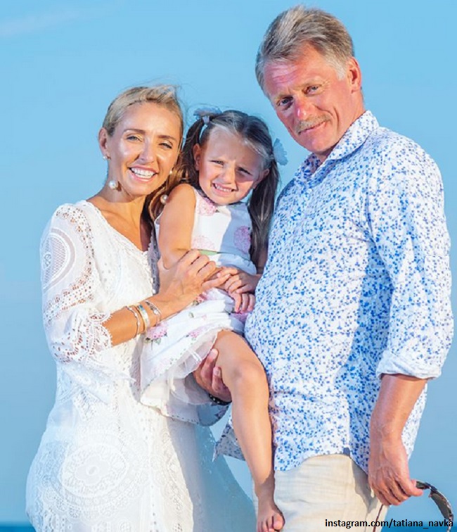 Татьяна Навка с мужем и дочерью 