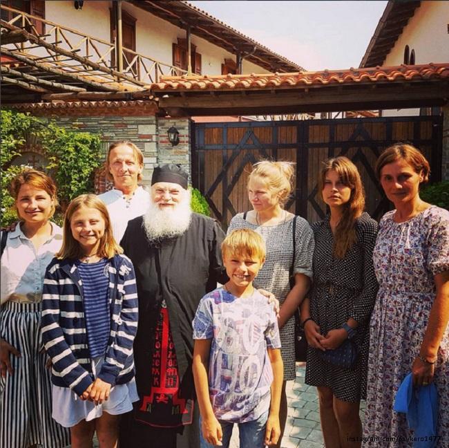 Иван Охлобыстин с семьей 