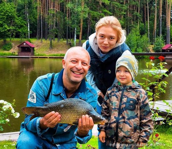  Оксана Акиньшина порадовала фото с детьми  
