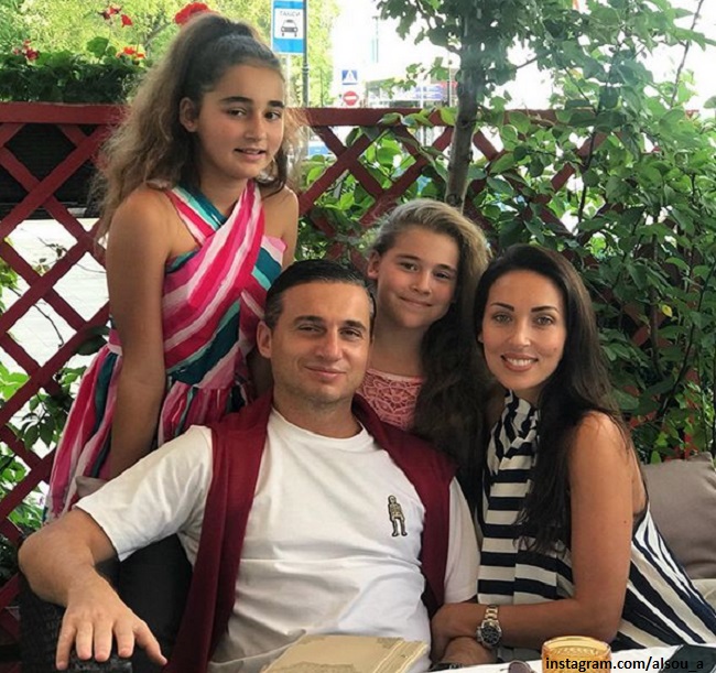 Алсу с мужем и дочерьми