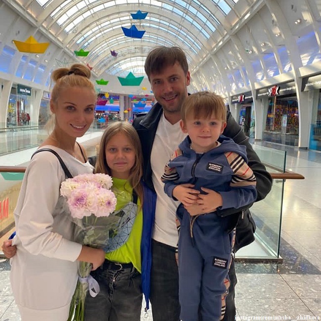 Татьяна Арнтгольц и Иван Жидков воссоединились на дне рождения дочери Маши