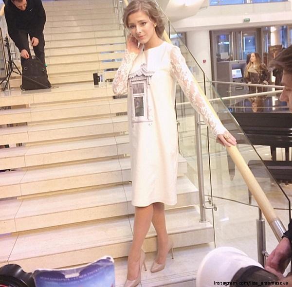 Елизавета Арзамасова выбрала для «Ники» оригинальное платье