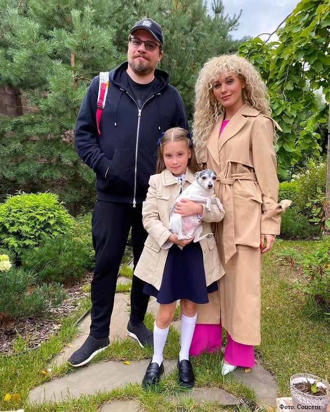 Кристина Асмус и Гарик Харламов с дочерью Анастасией