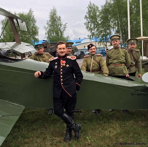 Сергей Безруков сыграл летчика в новой картине Анны Матисон