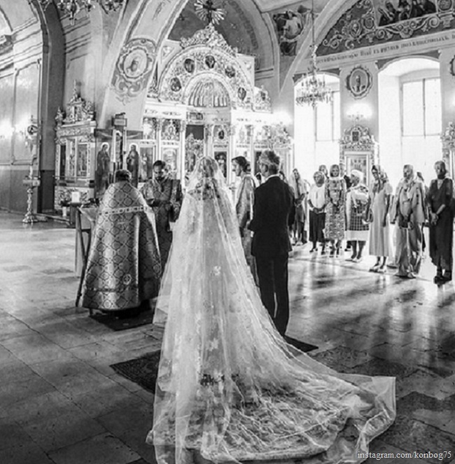 Ксения Собчак и Константин Богомолов венчаются в храме