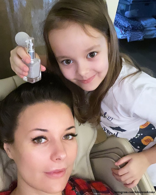 Оксана Федорова с дочерью Лизой
