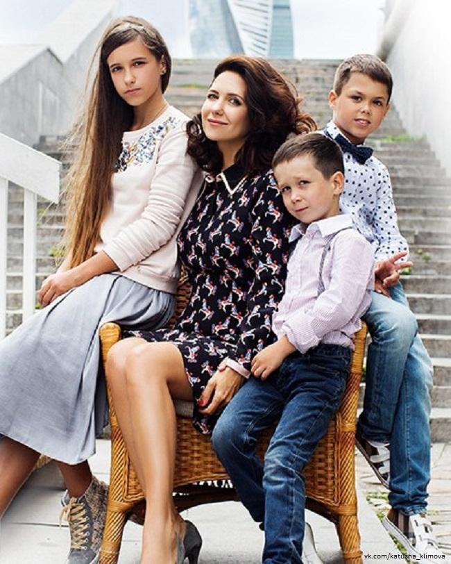 Екатерина Климова с детьми 
