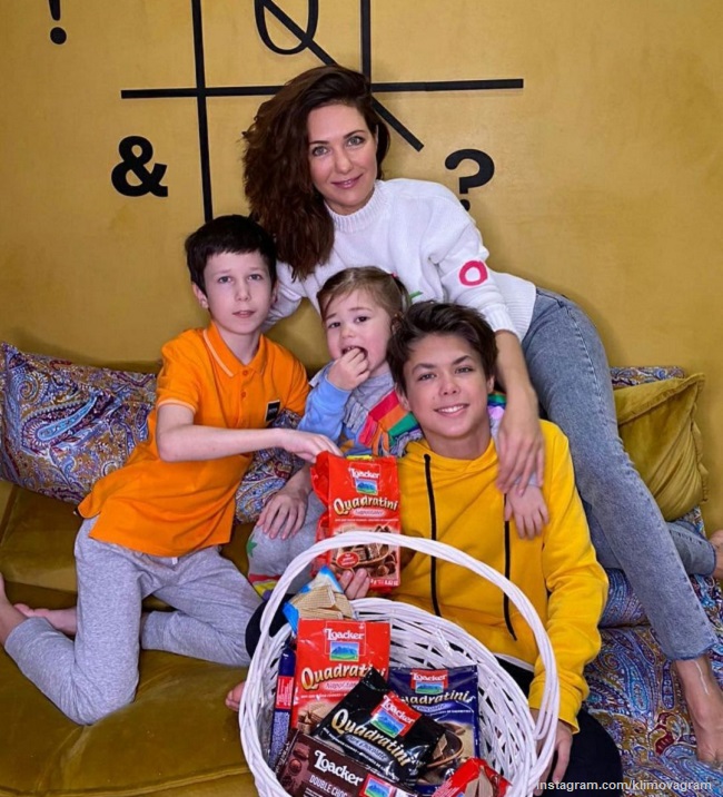 Екатерина Климова с детьми - фото из архива z-aya.ru - ««Instagram» запрещённая организация на территории РФ»