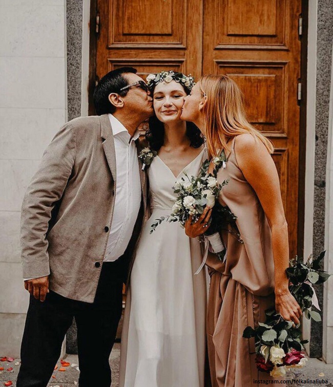 «Фсё, замужем!»: Егор Кончаловский поделился фото с уже замужней дочерью