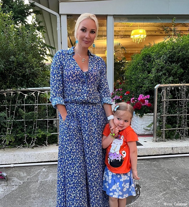 Лера Кудрявцева с дочерью Машей