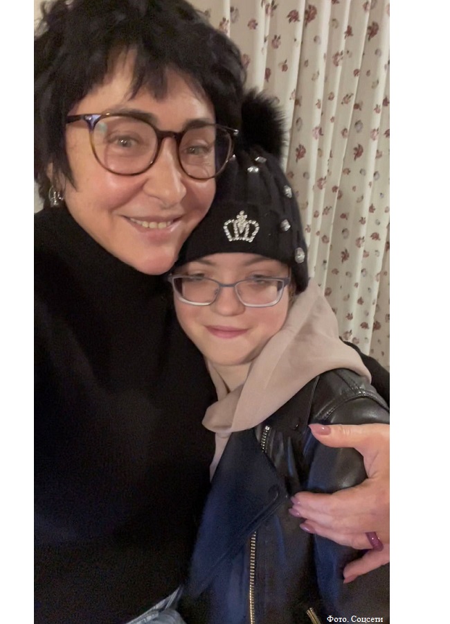 Лолита Милявская с дочерью Евой