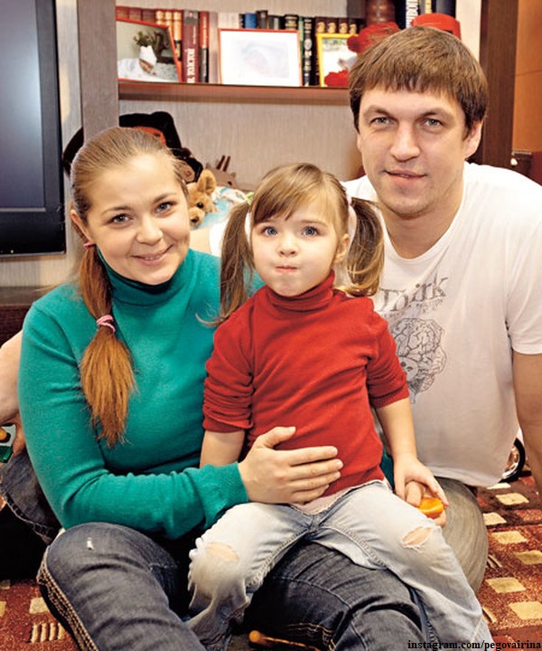 Дмитрий Орлов и Ирина Пегова с дочерью Таней