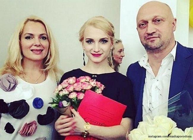 Беременную Марию Порошину поддерживает отец ее старшей дочери-Гоша Куценко 