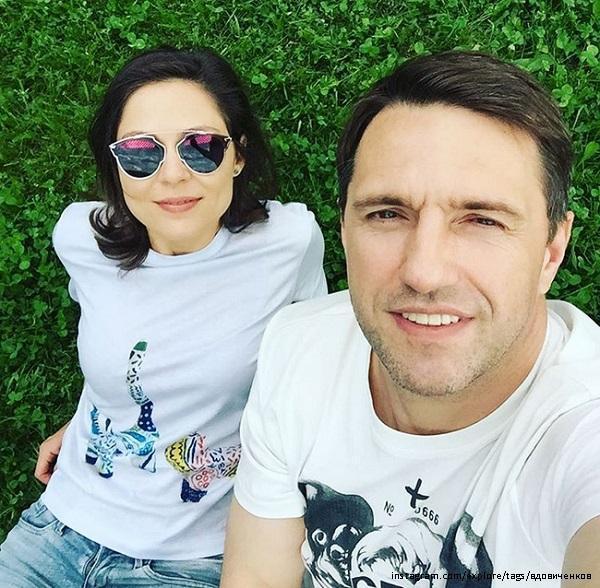 Владимир Вдовиченков пригласил на прогулку по центру Москвы  Елену  Лядову и дочь Веронику