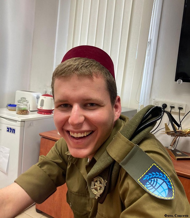 Даниил Виторган в форме солдата израильской армии