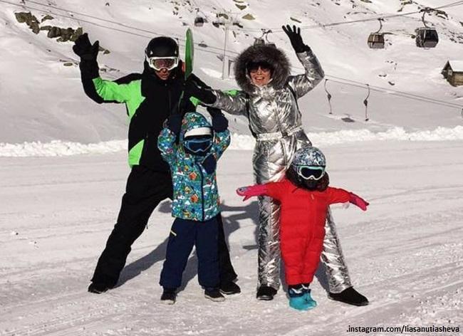 Павел Воля с Ляйсан Утяшевой приобщили детей к горным лыжам в Австрии