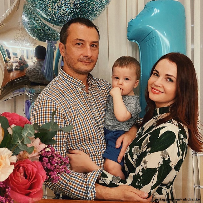Екатерина Вуличенко и Марат Гуданаев с сыном Сашей