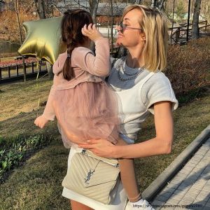 Подробнее: Полина Гагарина сходила с дочерью в зоопарк (видео)