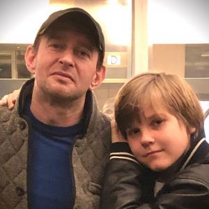 Подробнее: Константин  Хабенский решил перевезти 13-летнего сына  в Москву