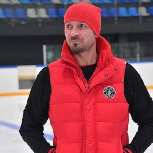 Подробнее: Илья Авербух высказался о выходе Романа Костомарова на лед 