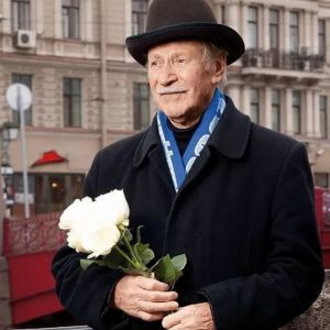 Подробнее: 93-летний Иван Краско намерен добиться сердца молодой сиделки     