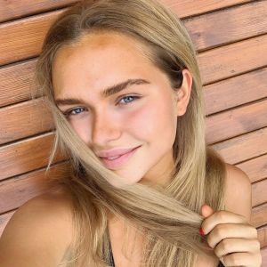 Подробнее: Стефания Маликова решила дать советы девушкам до восемнадцати лет  