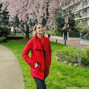 Подробнее: Ирина Медведева улетела  в охваченную эпидемией Францию ради воссоединения с мужем