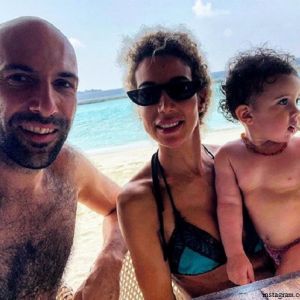 Подробнее: Евгений Папунаишвили показал, как проводит первый семейный отпуск на Мальдивах