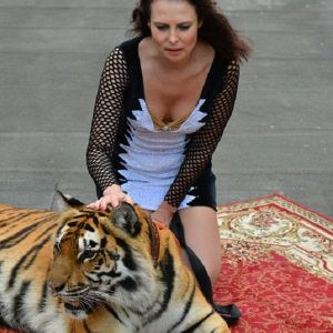 Подробнее: Ольга Погодина испытала восторг в пасти тигра.