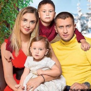 Подробнее: Павел Прилучный, как и его бывшая  жена, мечтает встретить Новый год с детьми
