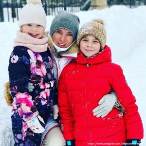 Подробнее: Татьяна Тотьмянина показала зимние забавы дочери 