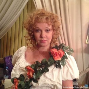 Подробнее: Елена Валюшкина вывела в свет своего жениха 