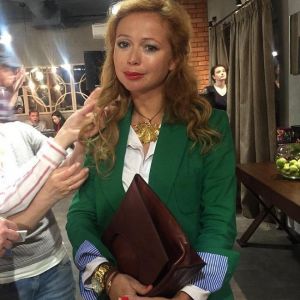 Подробнее: Елена Захарова беременна, подозревают поклонники 