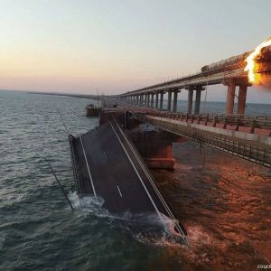 Подробнее: ЧП: На крымском мосту произошел взрыв, разрушавший несколько пролетов 