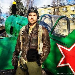 Подробнее: Алексей Чадов стал летчиком